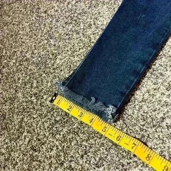 We The Free Size 28 High Rise Skinny Jeans Raw Hem Medium Wash - Picture 3 of 10